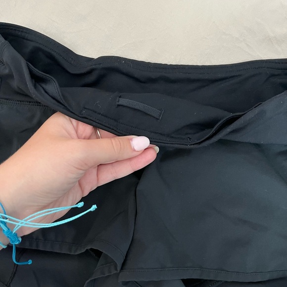 black lululemon shorts - Picture 4 of 5